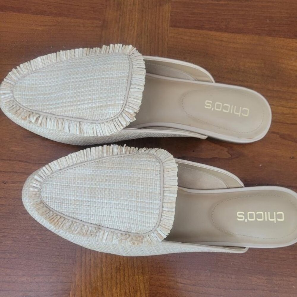 Chico's Halle Raffia Fringe Slide in size 10 Color is Neutral New in Box - Picture 2 of 5